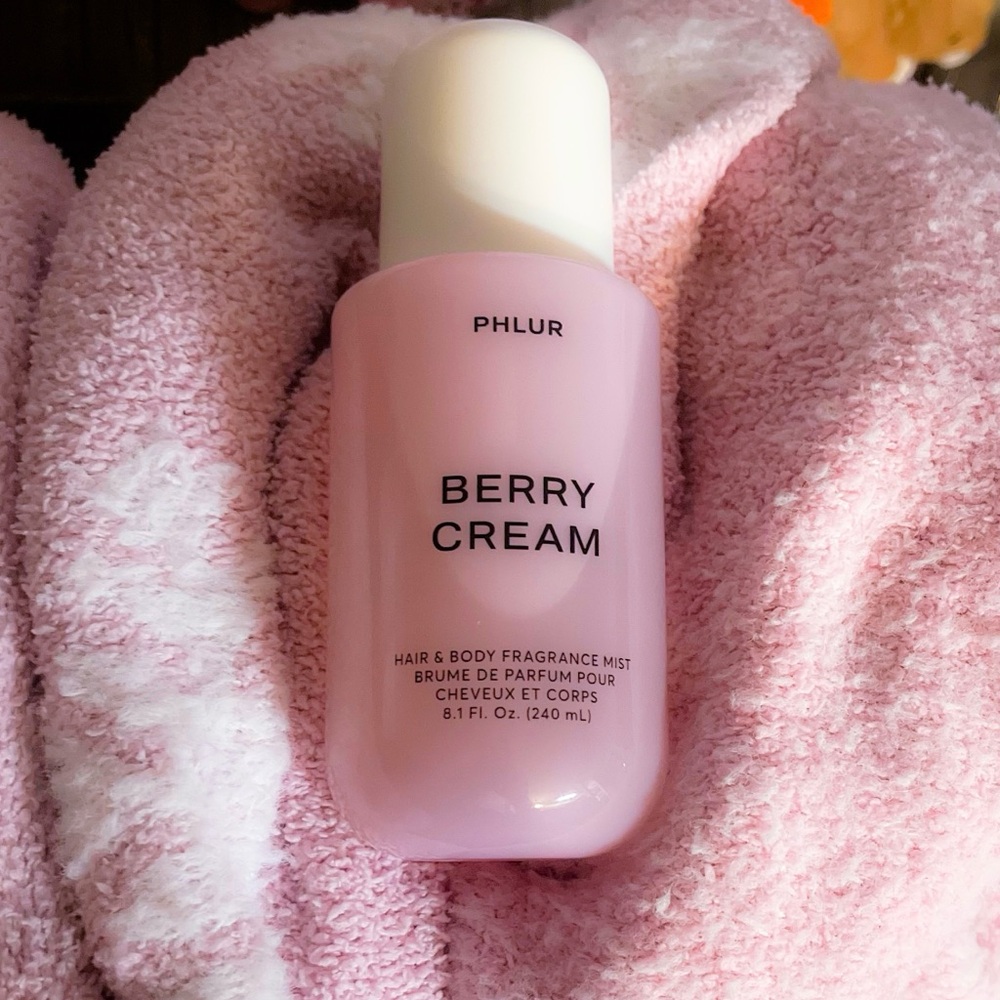 Phlur Berry Cream mist